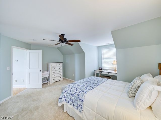 33 Kappus Rd, Alexandria Twp., NJ 08848