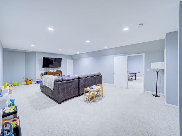 33 Kappus Rd, Alexandria Twp., NJ 08848