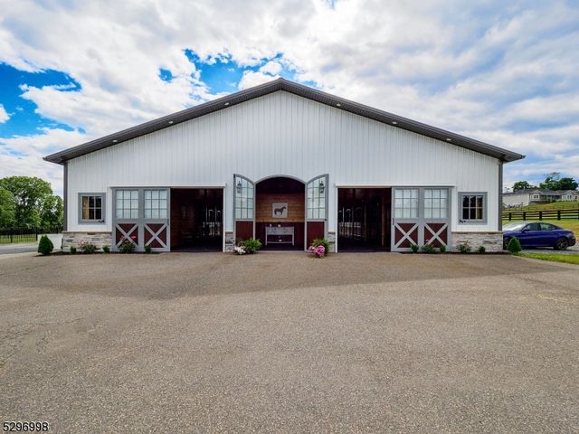 33 Kappus Rd, Alexandria Twp., NJ 08848