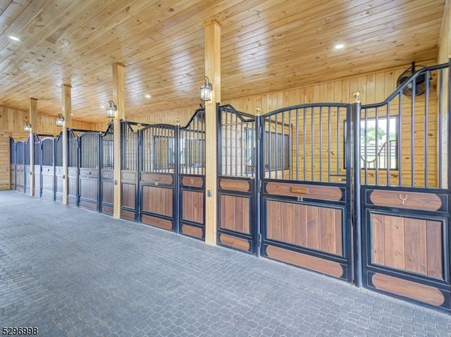 33 Kappus Rd, Alexandria Twp., NJ 08848