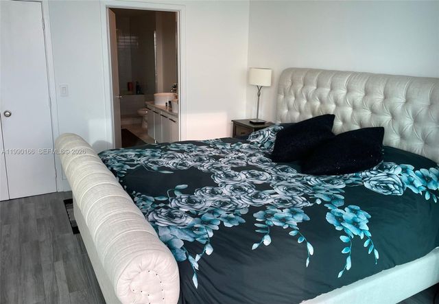 888 Biscayne Blvd 1810, Miami, FL 33132