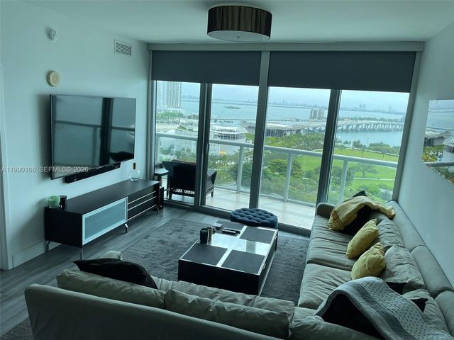 888 Biscayne Blvd 1810, Miami, FL 33132