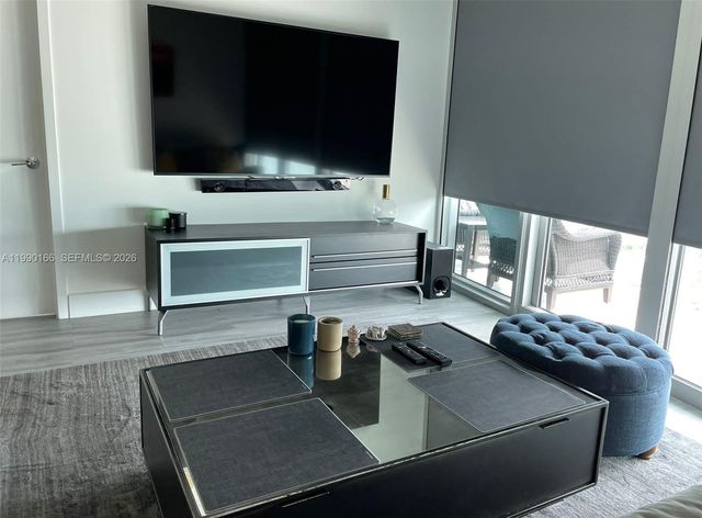 888 Biscayne Blvd 1810, Miami, FL 33132