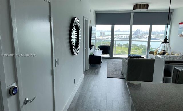 888 Biscayne Blvd 1810, Miami, FL 33132