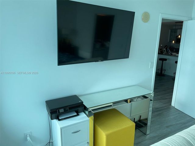 888 Biscayne Blvd 1810, Miami, FL 33132