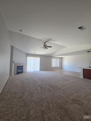 10601 Pleasant Valley Drive, Bakersfield, CA 93311