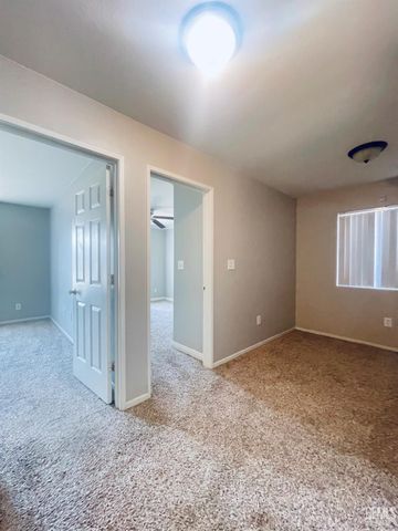 10601 Pleasant Valley Drive, Bakersfield, CA 93311