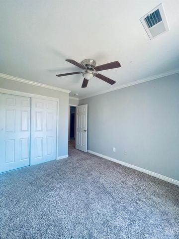 10601 Pleasant Valley Drive, Bakersfield, CA 93311