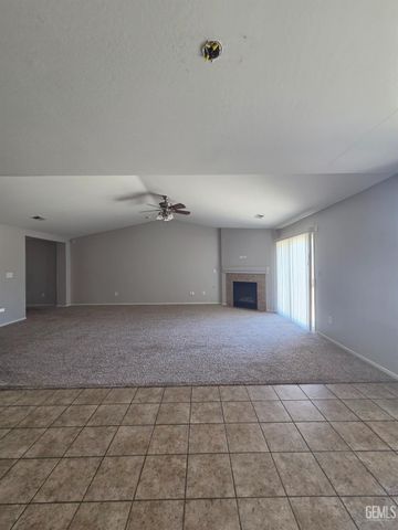 10601 Pleasant Valley Drive, Bakersfield, CA 93311