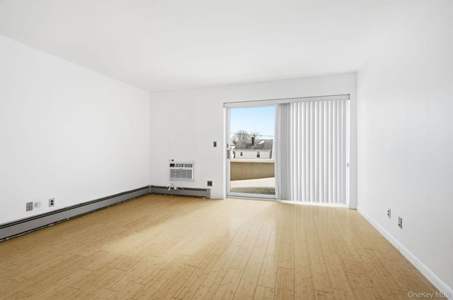 152 Tier Street 206B, Bronx, NY 10464