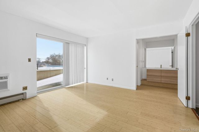 152 Tier Street 206B, Bronx, NY 10464