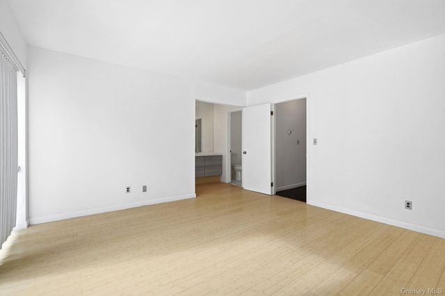 152 Tier Street 206B, Bronx, NY 10464