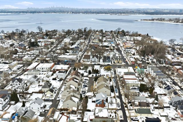 152 Tier Street 206B, Bronx, NY 10464