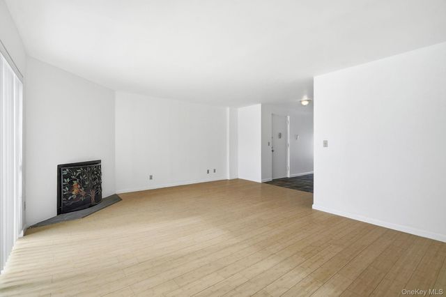 152 Tier Street 206B, Bronx, NY 10464