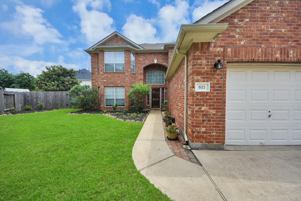 611 Mosman Court, Houston, TX 77094