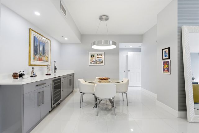 511 SE 5th Avenue 1811, Fort Lauderdale, FL 33301