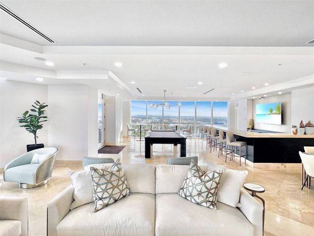 511 SE 5th Avenue 1811, Fort Lauderdale, FL 33301