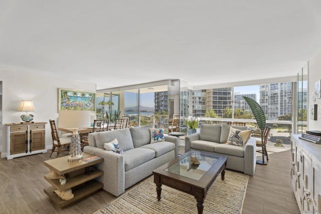 1730 Avenida Del Mundo 402, Coronado, CA 92118