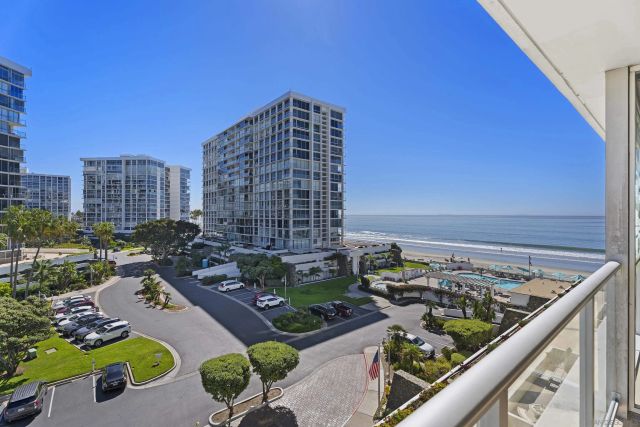 1730 Avenida Del Mundo 402, Coronado, CA 92118
