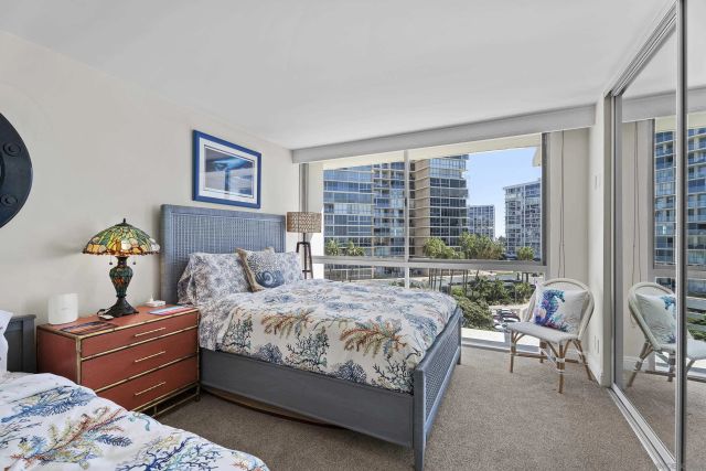 1730 Avenida Del Mundo 402, Coronado, CA 92118
