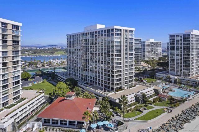 1730 Avenida Del Mundo 402, Coronado, CA 92118