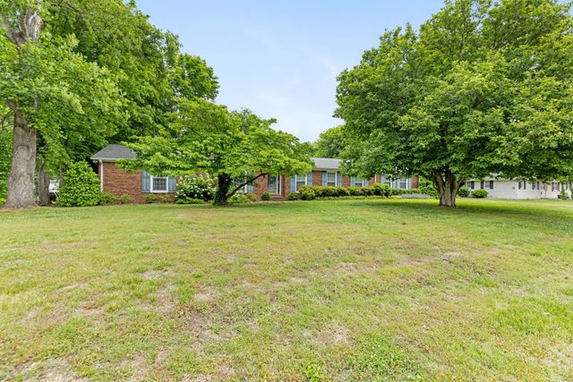 104 Fairmont Dr, Franklin, TN 37064