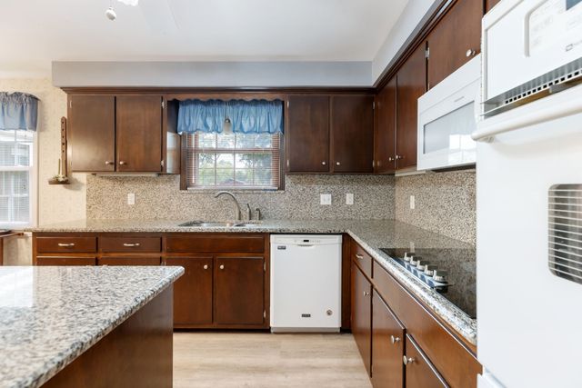 104 Fairmont Dr, Franklin, TN 37064