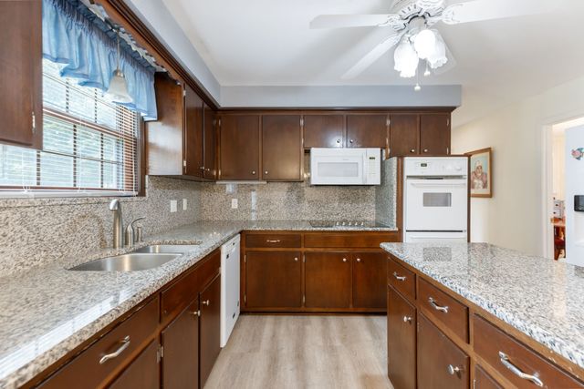104 Fairmont Dr, Franklin, TN 37064