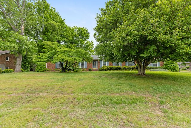 104 Fairmont Dr, Franklin, TN 37064