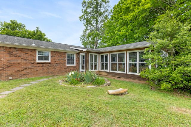 104 Fairmont Dr, Franklin, TN 37064