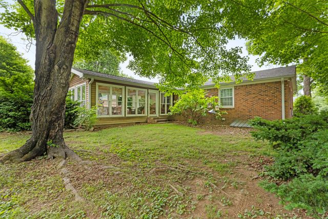 104 Fairmont Dr, Franklin, TN 37064