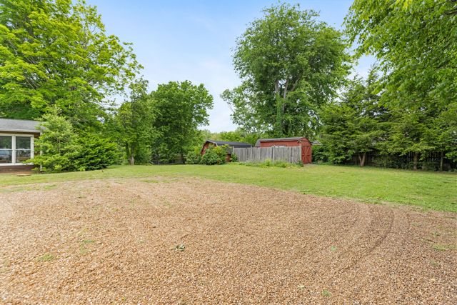 104 Fairmont Dr, Franklin, TN 37064