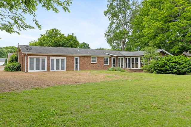 104 Fairmont Dr, Franklin, TN 37064