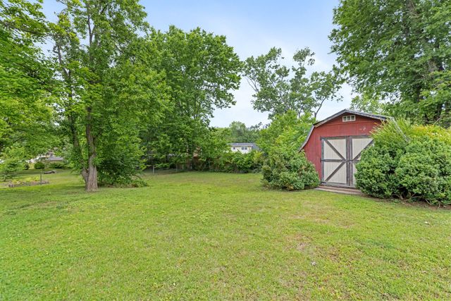 104 Fairmont Dr, Franklin, TN 37064