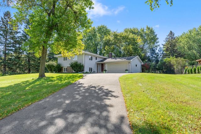 8989 Lake Jane Trail N, Lake Elmo, MN 55042
