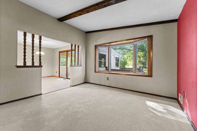 8989 Lake Jane Trail N, Lake Elmo, MN 55042