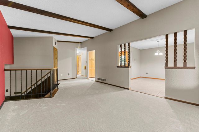 8989 Lake Jane Trail N, Lake Elmo, MN 55042