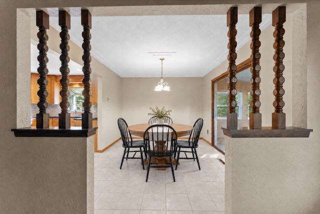 8989 Lake Jane Trail N, Lake Elmo, MN 55042