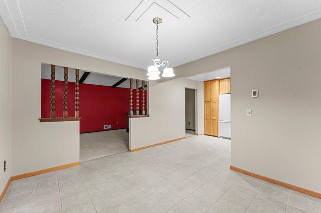8989 Lake Jane Trail N, Lake Elmo, MN 55042