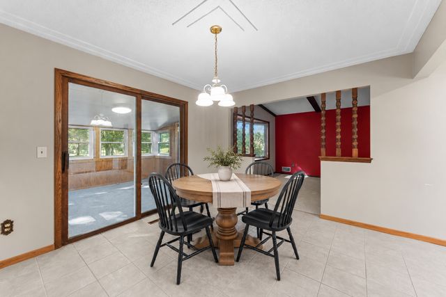 8989 Lake Jane Trail N, Lake Elmo, MN 55042
