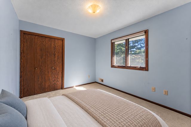 8989 Lake Jane Trail N, Lake Elmo, MN 55042