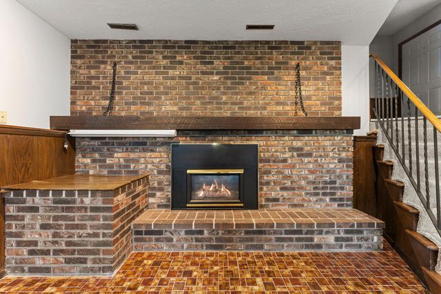 8989 Lake Jane Trail N, Lake Elmo, MN 55042