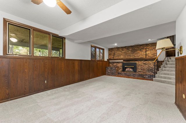 8989 Lake Jane Trail N, Lake Elmo, MN 55042