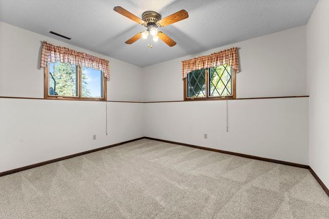 8989 Lake Jane Trail N, Lake Elmo, MN 55042
