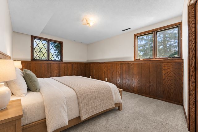 8989 Lake Jane Trail N, Lake Elmo, MN 55042