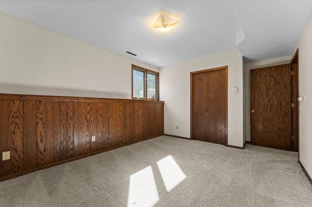 8989 Lake Jane Trail N, Lake Elmo, MN 55042