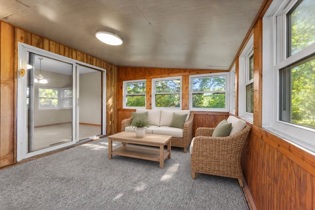 8989 Lake Jane Trail N, Lake Elmo, MN 55042