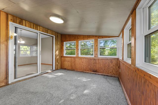8989 Lake Jane Trail N, Lake Elmo, MN 55042