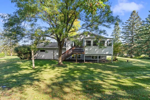 8989 Lake Jane Trail N, Lake Elmo, MN 55042