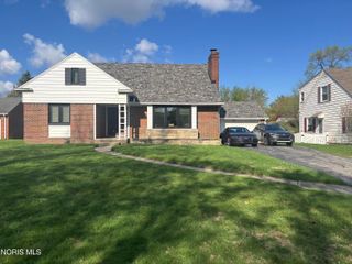 2821 Middlesex Drive, Toledo, OH 43606